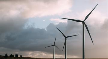UK should invest in green economy instead of tax giveaways, study shows
