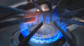 Pollutants from gas stoves kill 40,000 Europeans each year, report finds