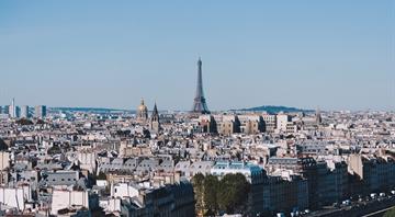Heatwave in Paris exposes city's lack of trees