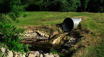 ‘Citizen scientists’ to check UK rivers for sewage and pollution