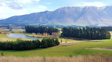 New Zealand to charge foreign tourists to visit most famous sites New Zealand to charge foreign tourists to visit most famous sites