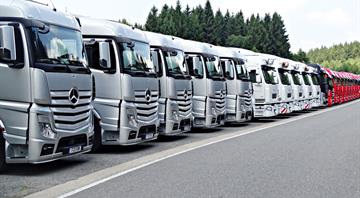 Trump proposes weaker vehicle mileage rules, cutting climate policies