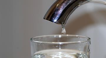 Experts call for tighter limits on 'forever chemicals' in water