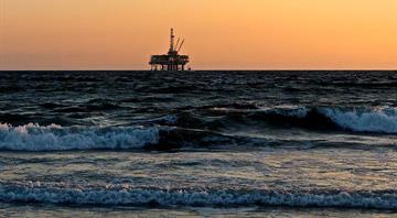 Methane emissions from U.S. shallow offshore platforms exceed those on land, study finds