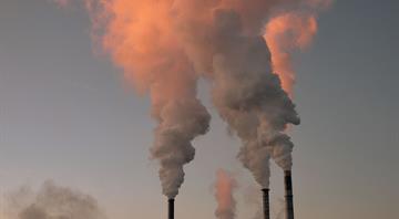 Global energy-related CO2 emissions set to peak this year, consultancy DNV says