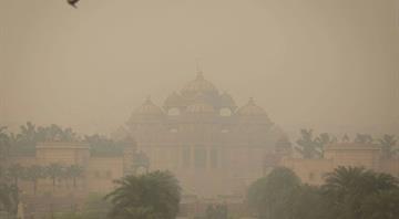 Air quality plummets in Indian capital as temperature falls