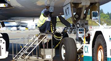 EU agrees binding green fuel targets for aviation