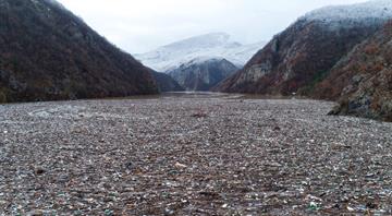 Balkan river becomes floating rubbish dump