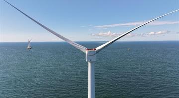 US’s first large-scale offshore wind project produces power for first time