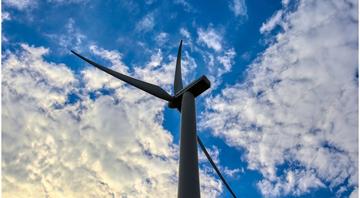 German offshore wind power share drops as land network expands -TenneT