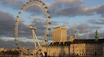 UK must prepare buildings for 2C rise in global temperature, government told