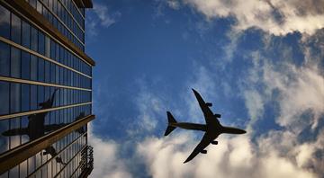 Can green fuels clean up aviation? Scientists say the math doesn’t add up